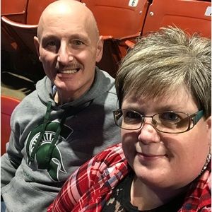 Meet your Posher, April